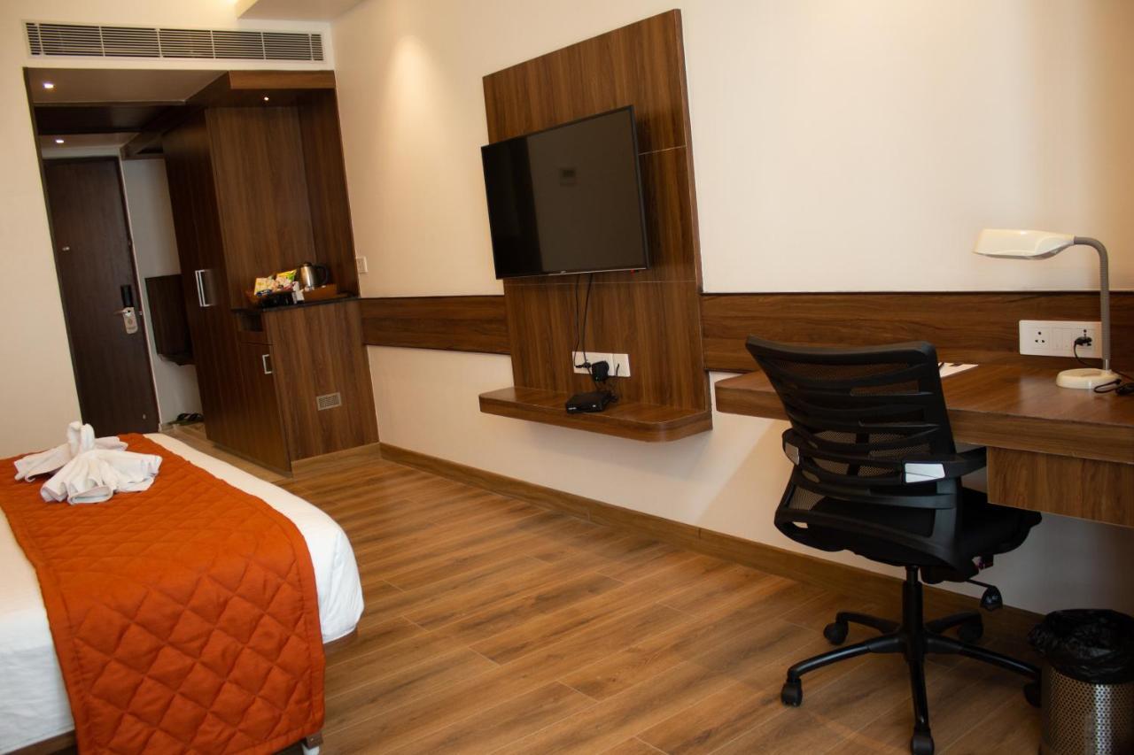 Shivas Galaxy Hotel Devanahalli Ngoại thất bức ảnh
