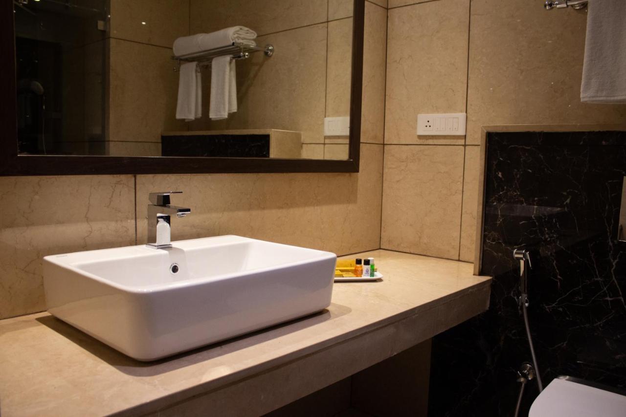 Shivas Galaxy Hotel Devanahalli Ngoại thất bức ảnh