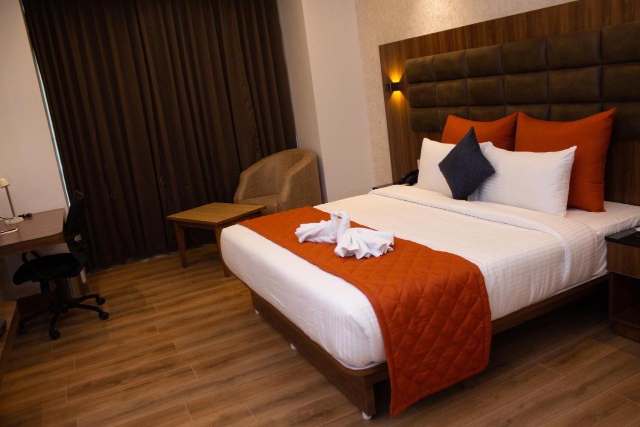 Shivas Galaxy Hotel Devanahalli Ngoại thất bức ảnh