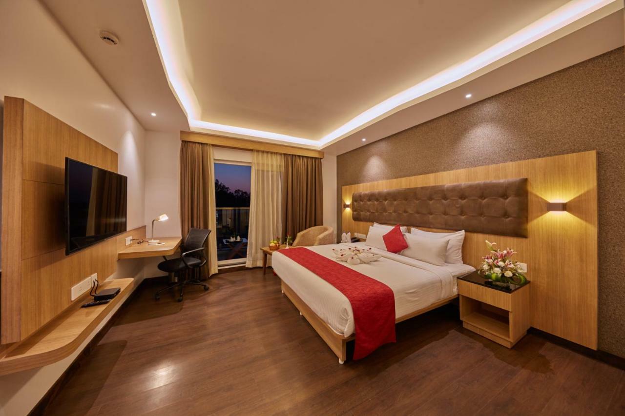 Shivas Galaxy Hotel Devanahalli Ngoại thất bức ảnh